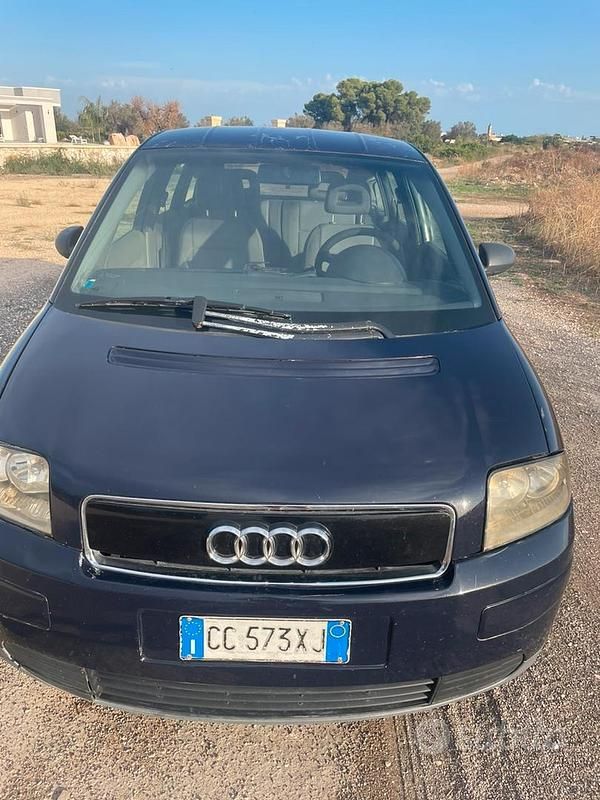 Blu Usata 2002 Audi A2 Due volumi | 1700 € (Ottimo prezzo) - Immagine 1/4