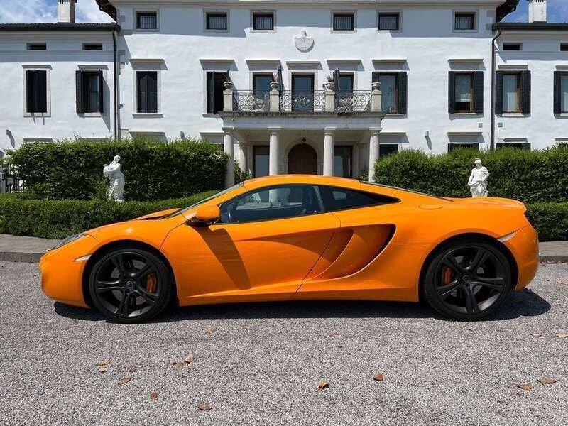 Arancione Usata 2012 McLaren MP4-12C Coupé | 119.900 € - Immagine 1/4