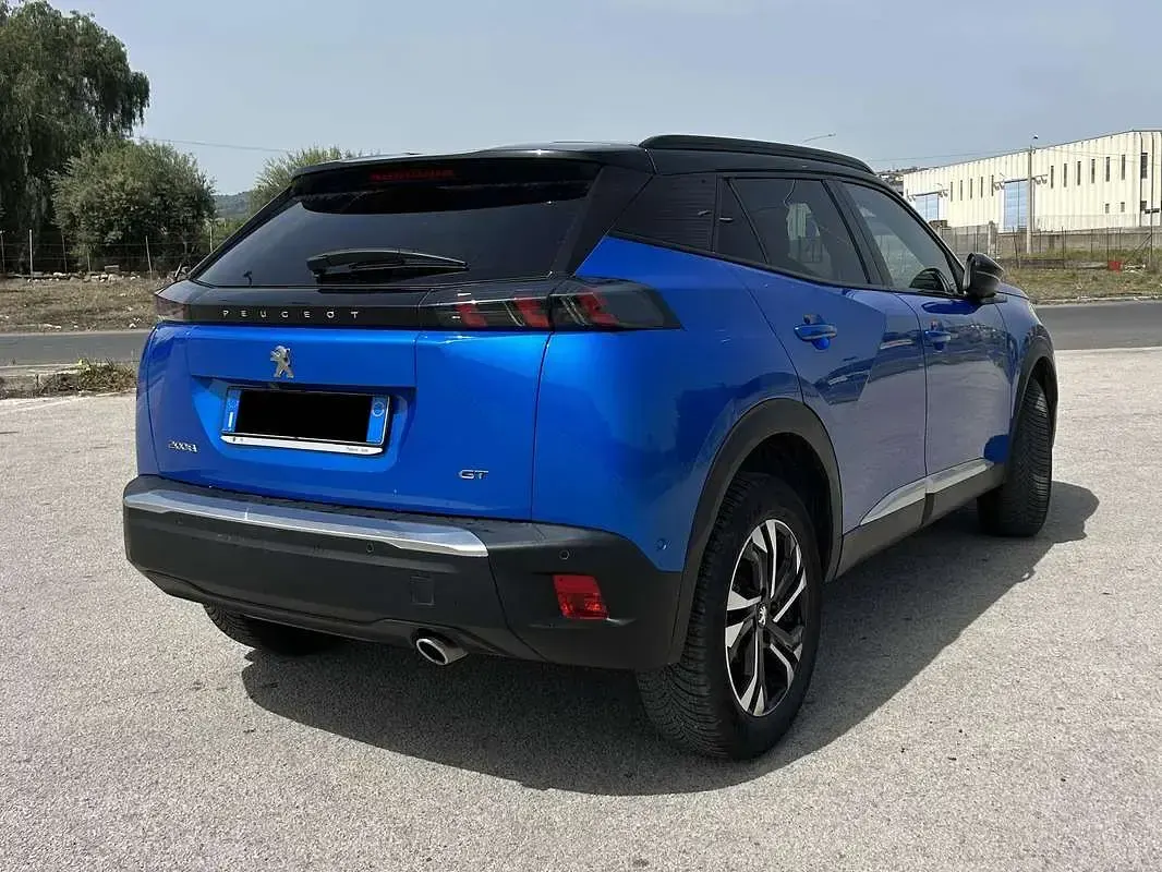 Usata Peugeot 2008 GT 131 CV (96 kW) 2023 Blu/azzurro SUV
