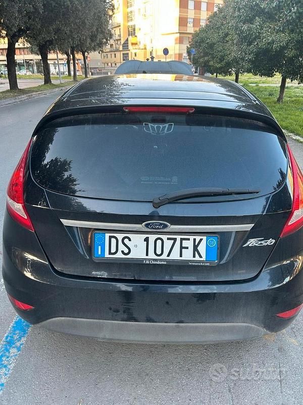 Usata Ford Fiesta Titanium 60 CV (44 kW) 2008 Nero Utilitaria