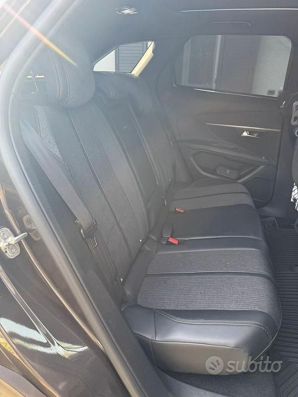 Usata Peugeot 3008 GT-line 150 CV (110 kW) 2018 Grigio SUV