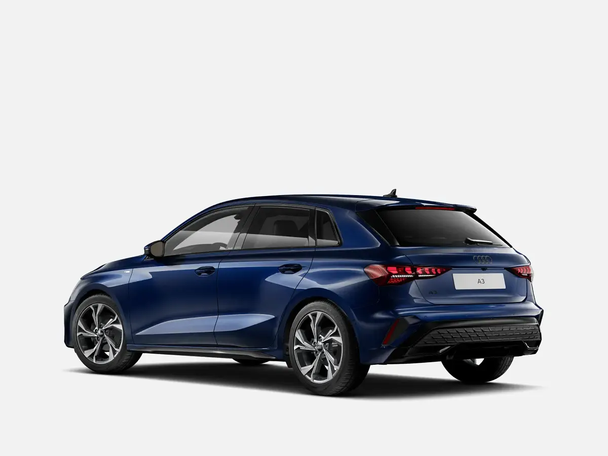 Nuova Audi A3 S-Line 150 CV (110 kW) 2026 Blu navarra metallizzato