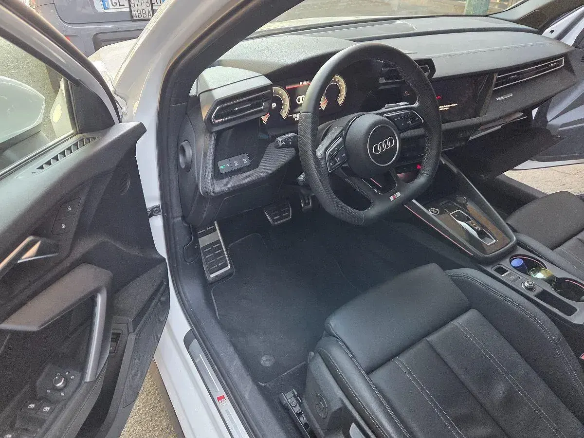 Usata Audi A3 Sportback e-tron S-Line 149 CV (109 kW) 2024 Bianco Utilitaria
