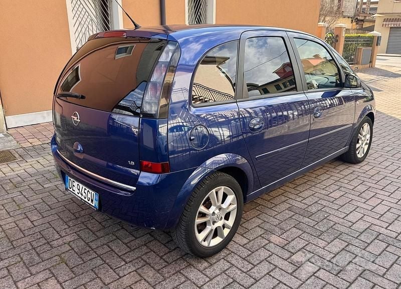 Usata Opel Meriva 105 CV (77 kW) 2006 Blu Monovolume