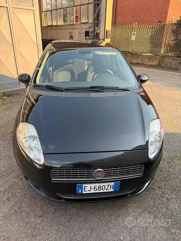 Usata Fiat Punto Active 69 CV (50 kW) 2011 Utilitaria