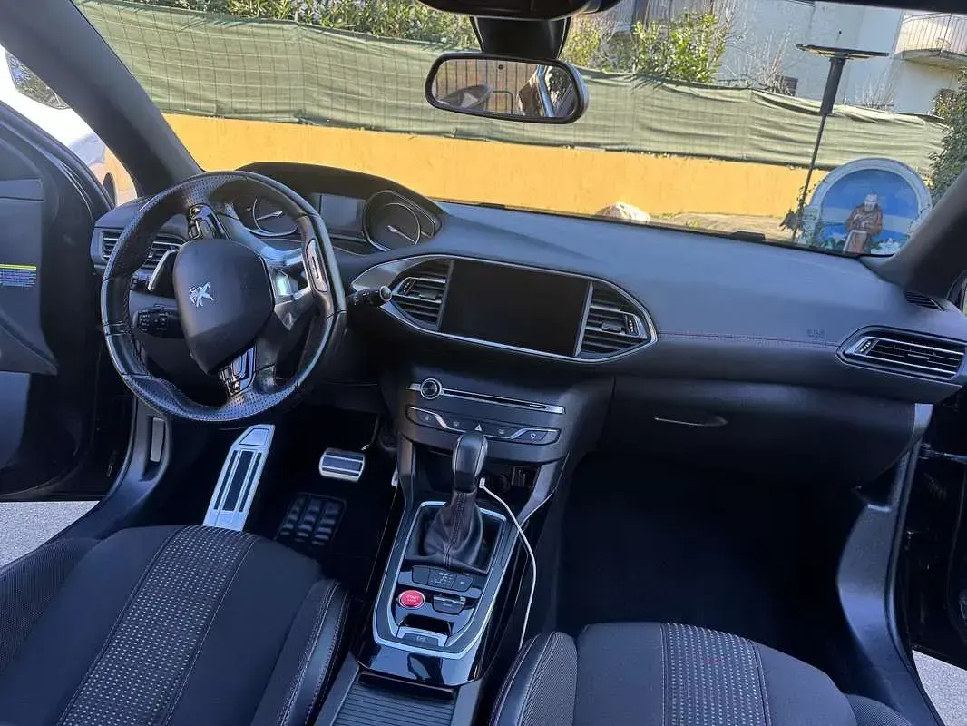 Usata Peugeot 308 GT-line 120 CV (88 kW) 2017 Berlina