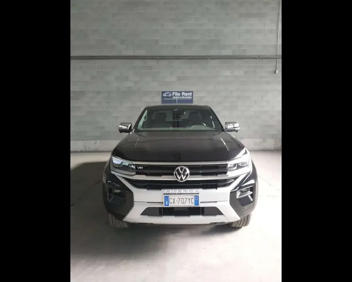 Usata VW Amarok Aventura 241 CV (177 kW) 2024 Nero Pick-up