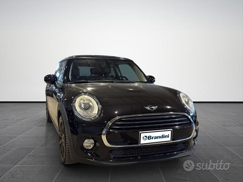 Usata Mini Cooper Hype 136 CV (100 kW) 2017 Nero Utilitaria