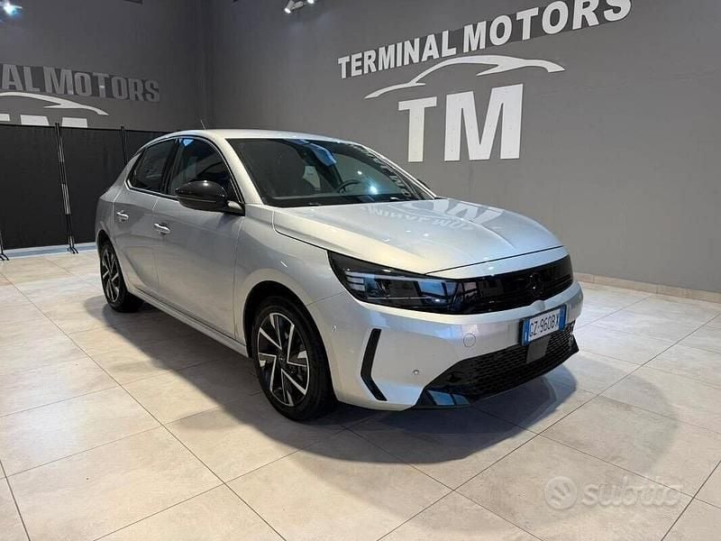 Usata Opel Corsa 100 CV (73 kW) 2025 Grigio Utilitaria