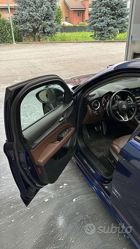 Usata Alfa Romeo Stelvio Veloce 209 CV (153 kW) 2021 Blu SUV