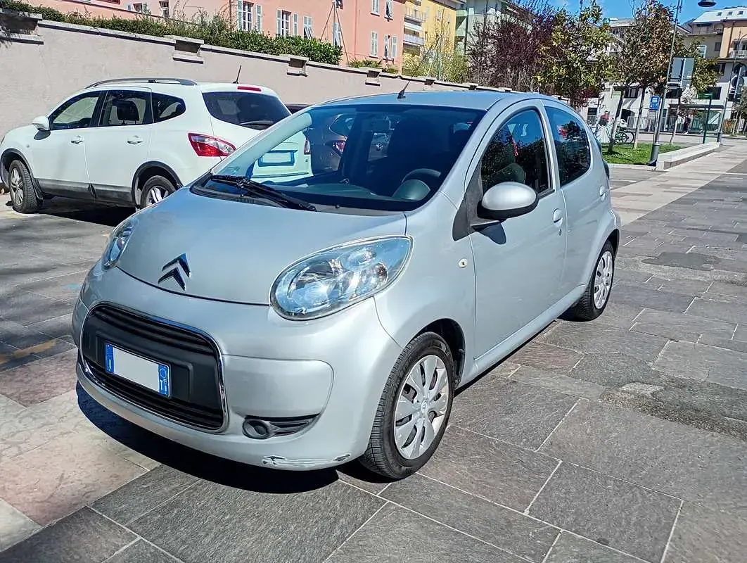 Usata Citroën C1 68 CV (50 kW) 2010 Argento Utilitaria