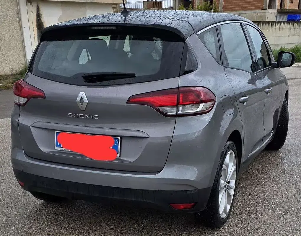 Usata Renault Scénic Bose Edition 110 CV (80 kW) 2018 Monovolume