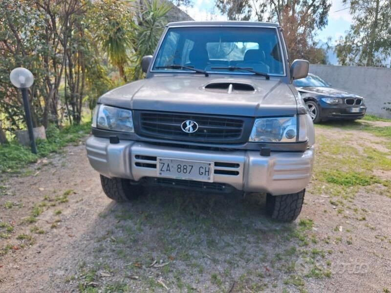 Nero Usata 1999 Hyundai Galloper SUV | 5500 € (Buon prezzo) - Immagine 1/4