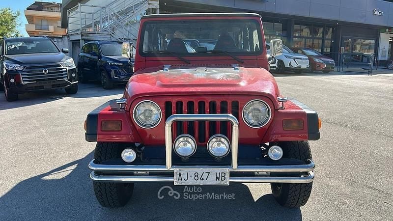 Usata Jeep Wrangler 118 CV (86 kW) 1996 Rosso SUV
