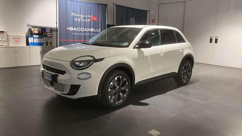 Usata Fiat 600 La Prima 101 CV (74 kW) 2025 Bianco SUV