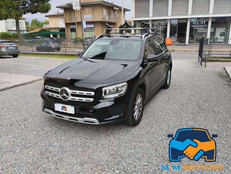Nero Usata 2023 Mercedes GLB180 SUV | 30.400 € (Buon prezzo) - Immagine 1/4