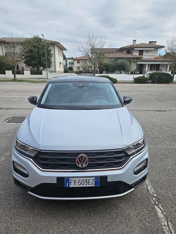 Usata VW T-Roc Style 150 CV (110 kW) 2019 Argento SUV