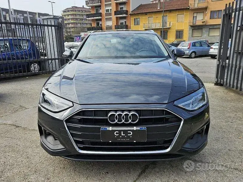 Usata Audi A4 136 CV (100 kW) 2022 Grigio scuro Station wagon