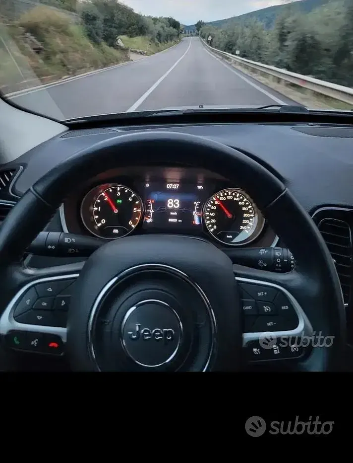 Usata Jeep Compass 120 CV (88 kW) 2017 Grigio SUV