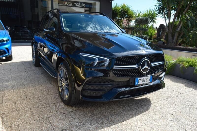 Nero Usata 2023 Mercedes 300 Premium Station wagon | 66.000 € - Immagine 1/4