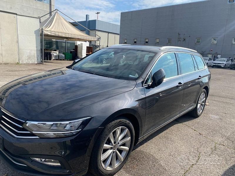 Usata VW Passat Business 2022 Grigio Station wagon
