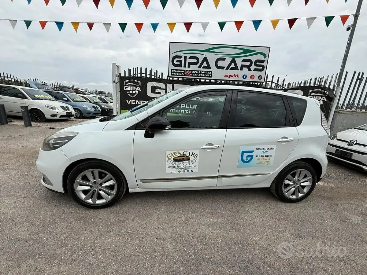 Usata Renault Scenic E-Tech Bose Edition 110 CV (80 kW) 2012 Bianco Monovolume