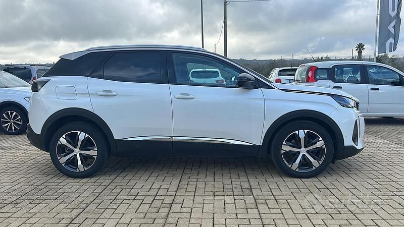 Usata Peugeot 3008 132 CV (97 kW) 2021 Bianco SUV