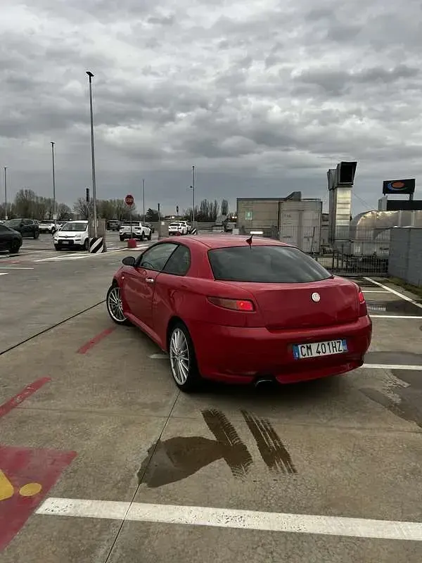 Usata Alfa Romeo GT Distinctive 150 CV (110 kW) 2004 Coupé
