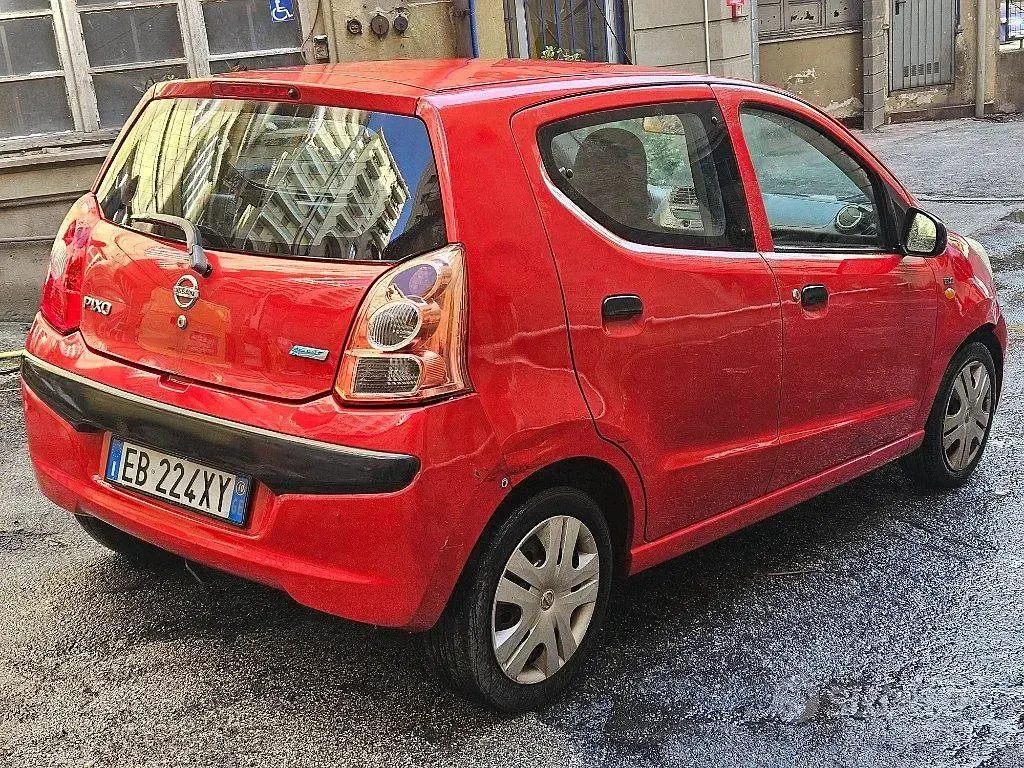Usata Nissan Pixo 68 CV (50 kW) 2009 Rosso Utilitaria