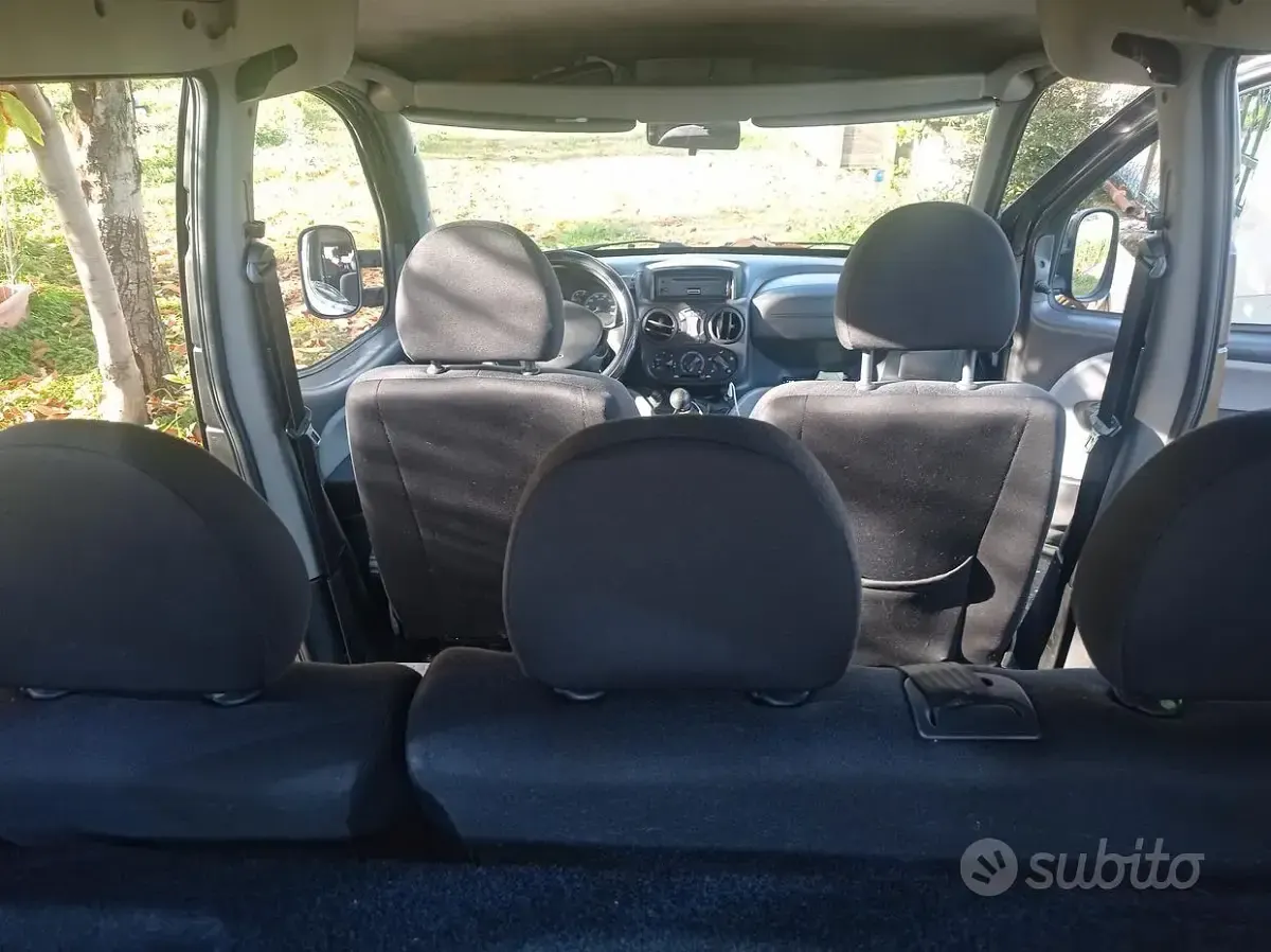 Usata Fiat Doblò 84 CV (61 kW) 2007 Grigio Monovolume