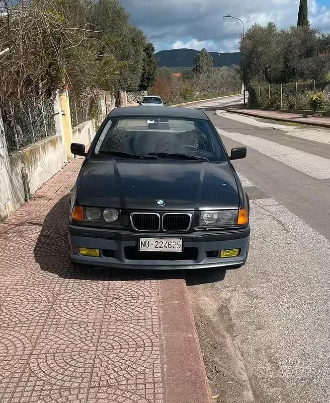 Usata BMW 325 1992 Nero Berlina