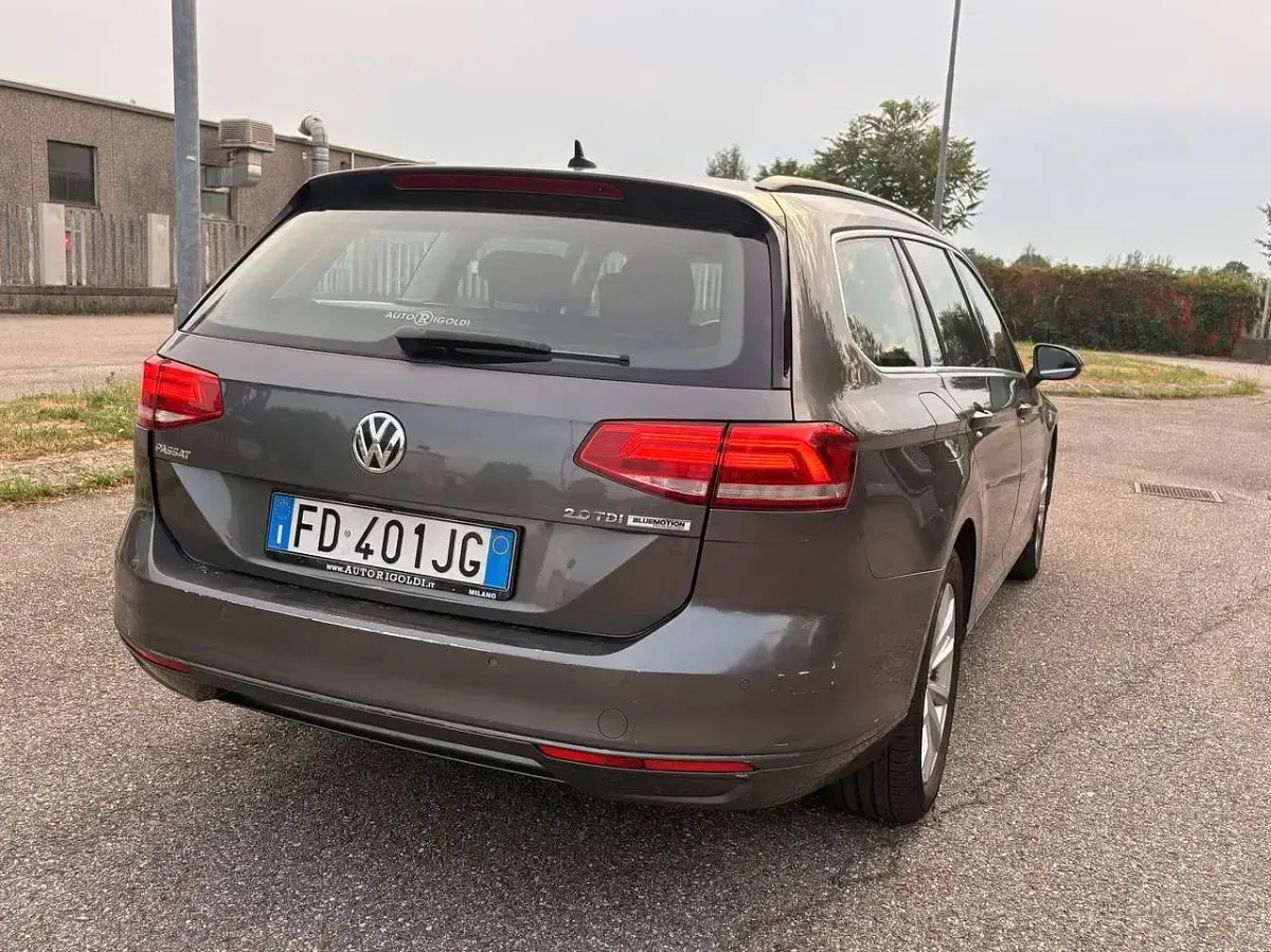 Usata VW Passat Executive 150 CV (110 kW) 2016 Argento Station wagon