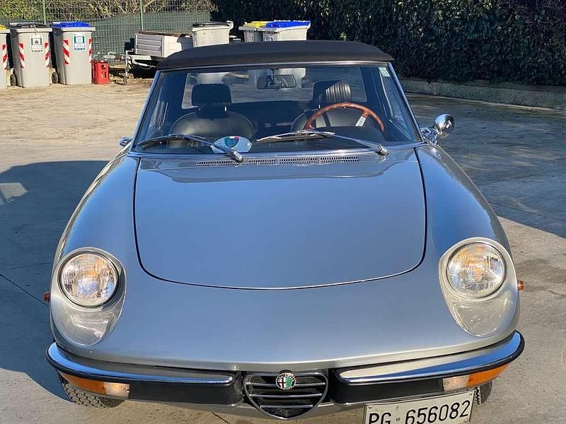 Argento Usata 1973 Alfa Romeo GT Junior Cabrio | 25.000 € - Immagine 1/4
