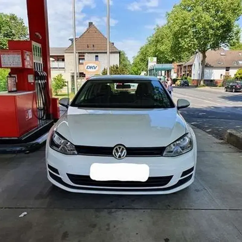 Usata VW Golf VII Trendline 105 CV (77 kW) 2013 Berlina