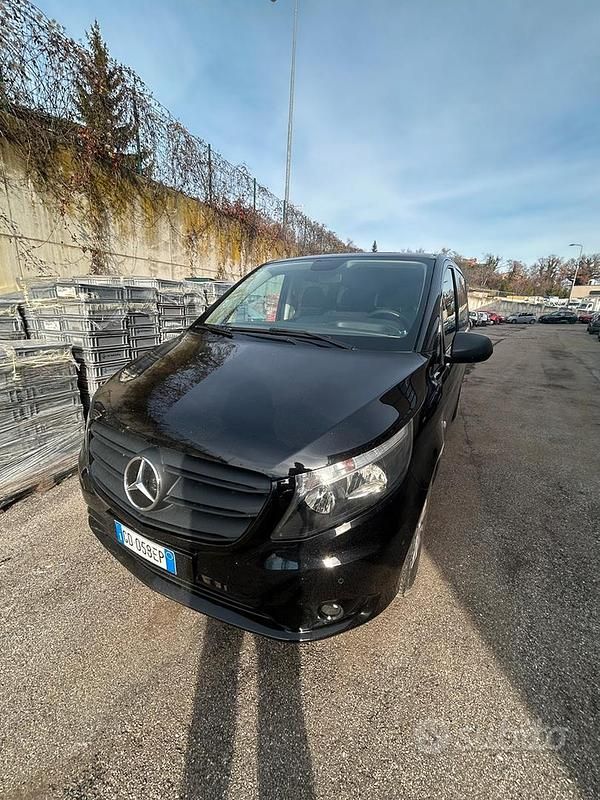 Usata Mercedes Vito 150 CV (110 kW) 2020 Nero Furgone