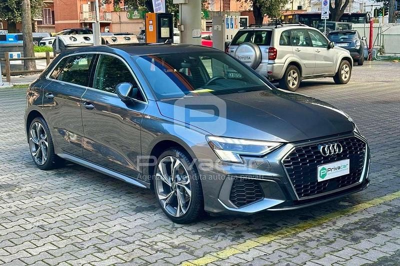 Usata Audi A3 Sportback S-Line 131 CV (96 kW) 2023 Grigio Utilitaria