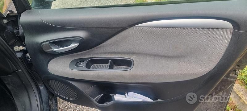 Usata Fiat Punto Evo 75 CV (55 kW) 2010 Nero Utilitaria