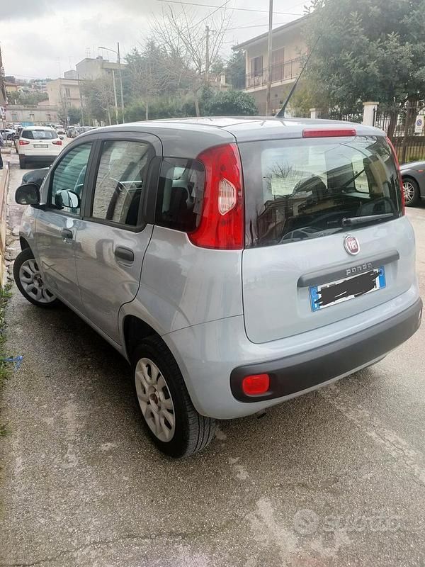 Usata Fiat Panda Lounge 84 CV (61 kW) 2019 Grigio Utilitaria