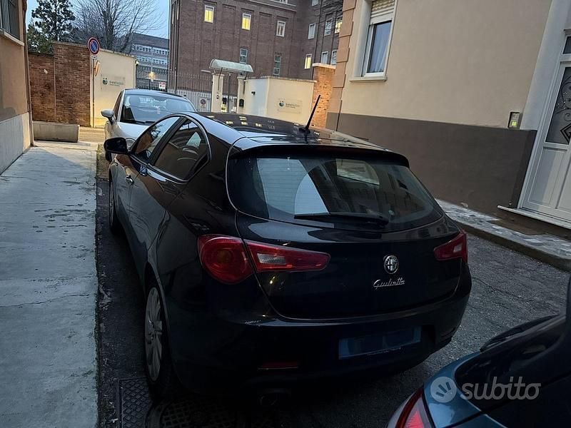 Usata Alfa Romeo Giulietta Progression 120 CV (88 kW) 2015 Nero Berlina