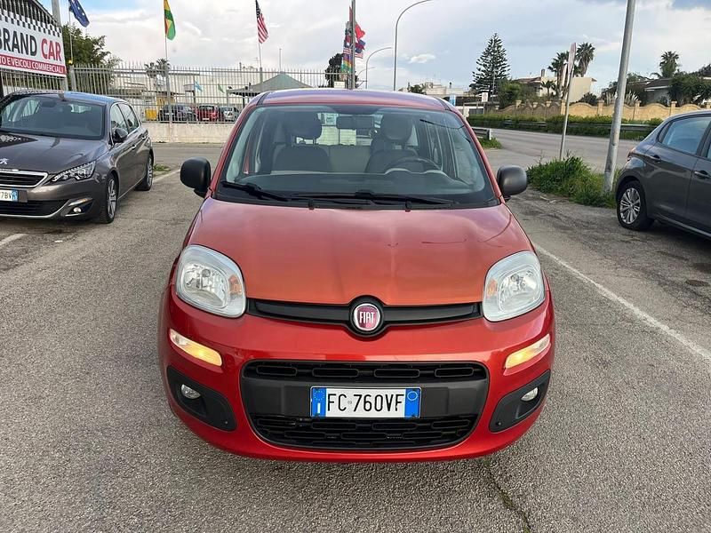 Usata Fiat Panda Lounge 95 CV (69 kW) 2016 Rosso Utilitaria