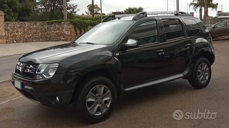 Usata Dacia Duster Lauréate 114 CV (83 kW) 2017 Nero SUV