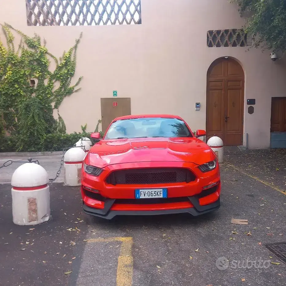 Usata Ford Mustang 317 CV (233 kW) 2015 Rosso Coupé