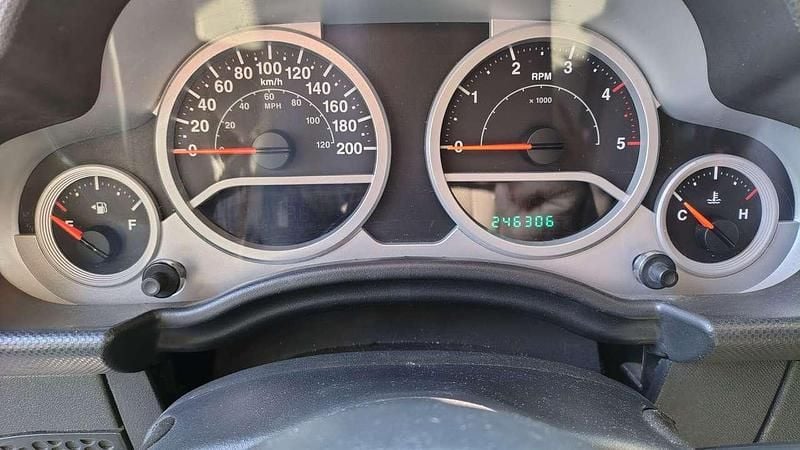 Usata Jeep Wrangler Sahara 177 CV (130 kW) 2007 Nero SUV