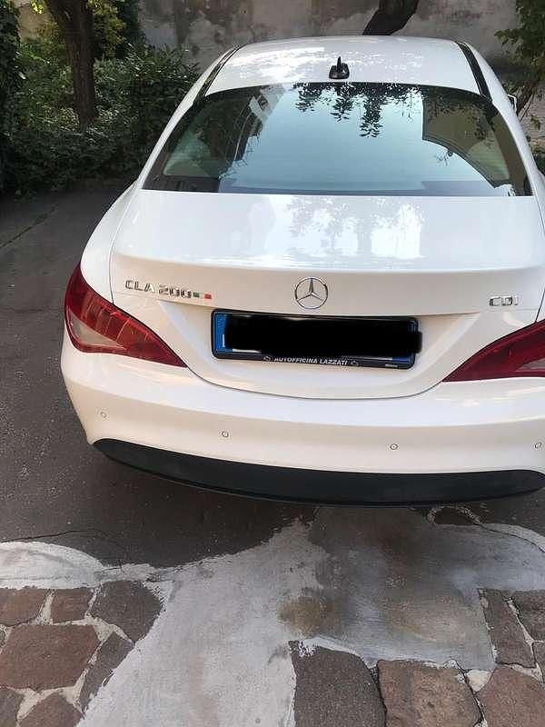 Usata Mercedes CLA200 136 CV (100 kW) 2015 Berlina