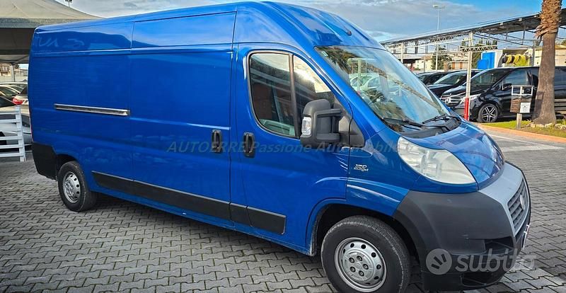Usata Fiat Ducato 120 CV (88 kW) 2010 Blu Furgone