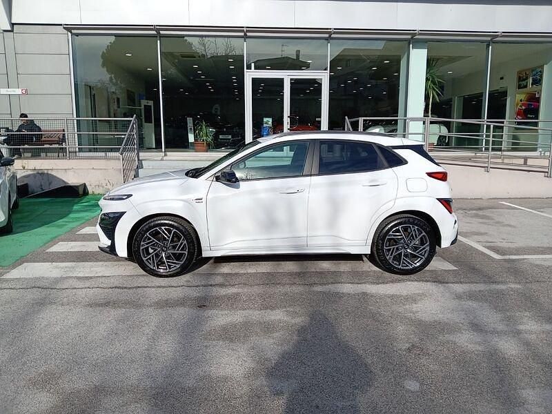Usata Hyundai Kona N Line 120 CV (88 kW) 2023 Bianco SUV