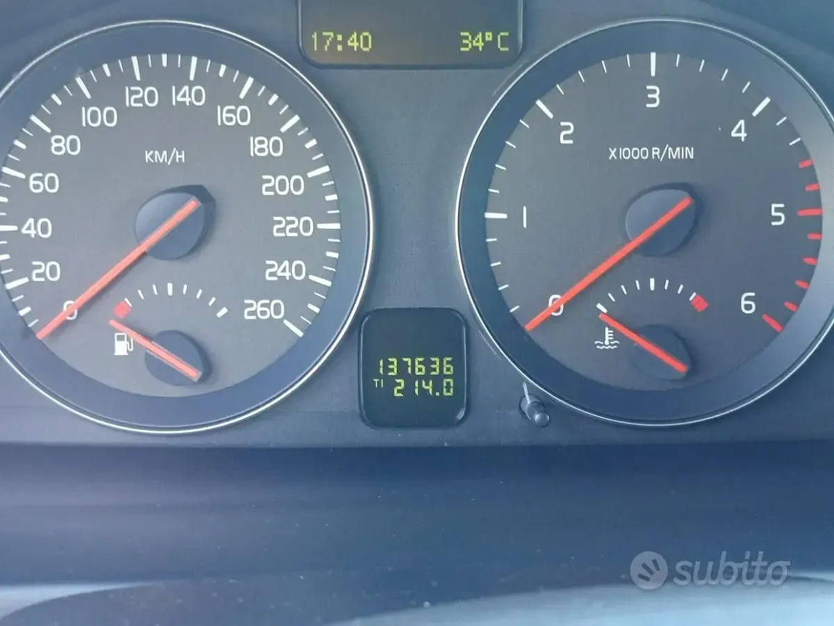 Usata Volvo C30 115 CV (84 kW) 2012 Bianco Utilitaria