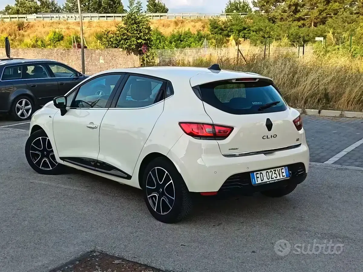 Usata Renault Clio IV 90 CV (66 kW) 2016 Berlina