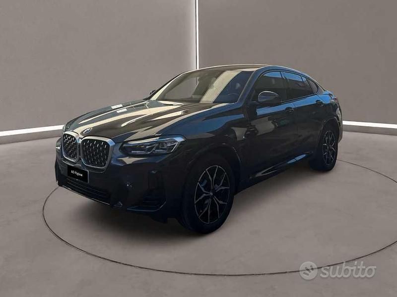 Begagnad BMW X4 Comfort Edition 190 HK (139 kW) 2023 Grå SUV