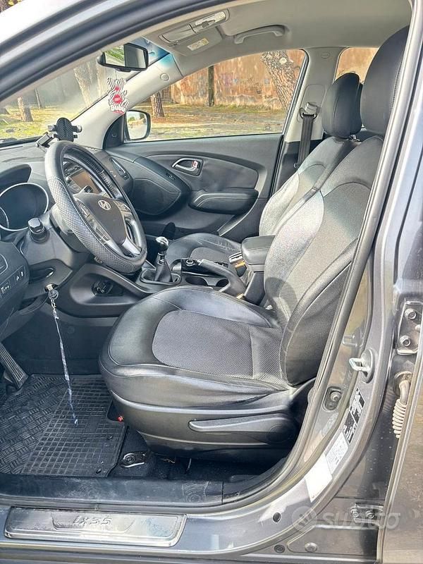 Usata Hyundai ix35 Xpossible 116 CV (85 kW) 2014 Grigio SUV